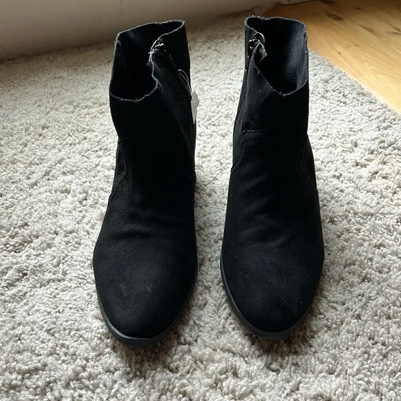 NWT Time and Tru Black Western Style Booties with Memory Foam - Picture 2 of 8